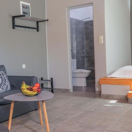Spitakia-Cozy & Comfy Apartments 10Minutes From The Airport Artemida  Exteriör bild